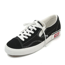 Load image into Gallery viewer, Men and women sneakers